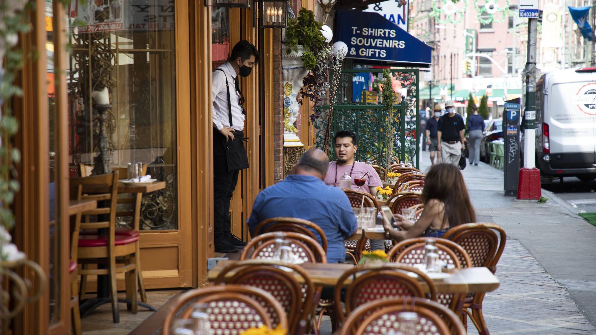 People at a restaurant.