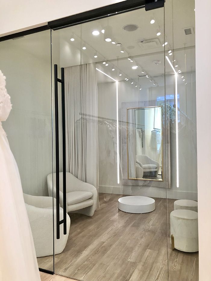 ladies of lineage phillips place dressing room suite