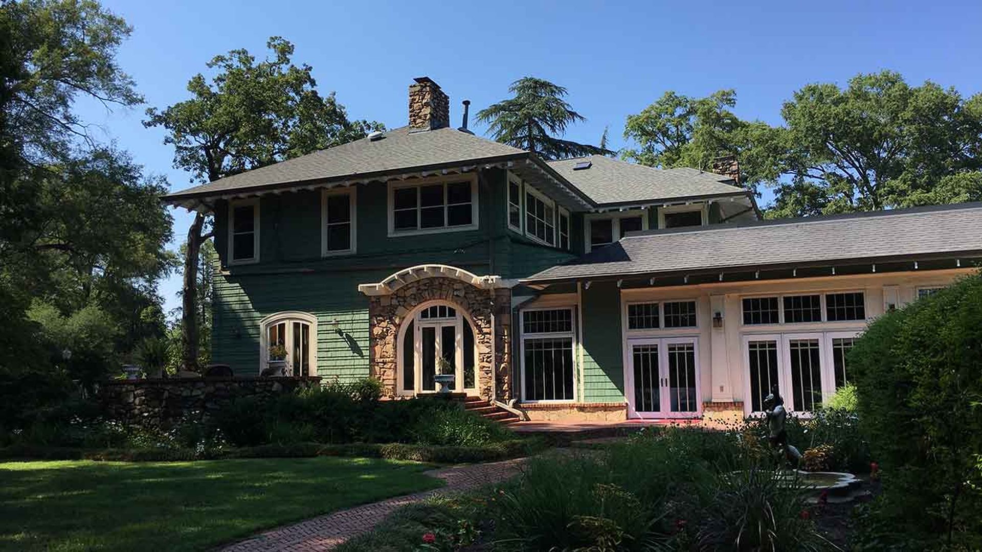 photos-of-van-landingham-estate-charlotte