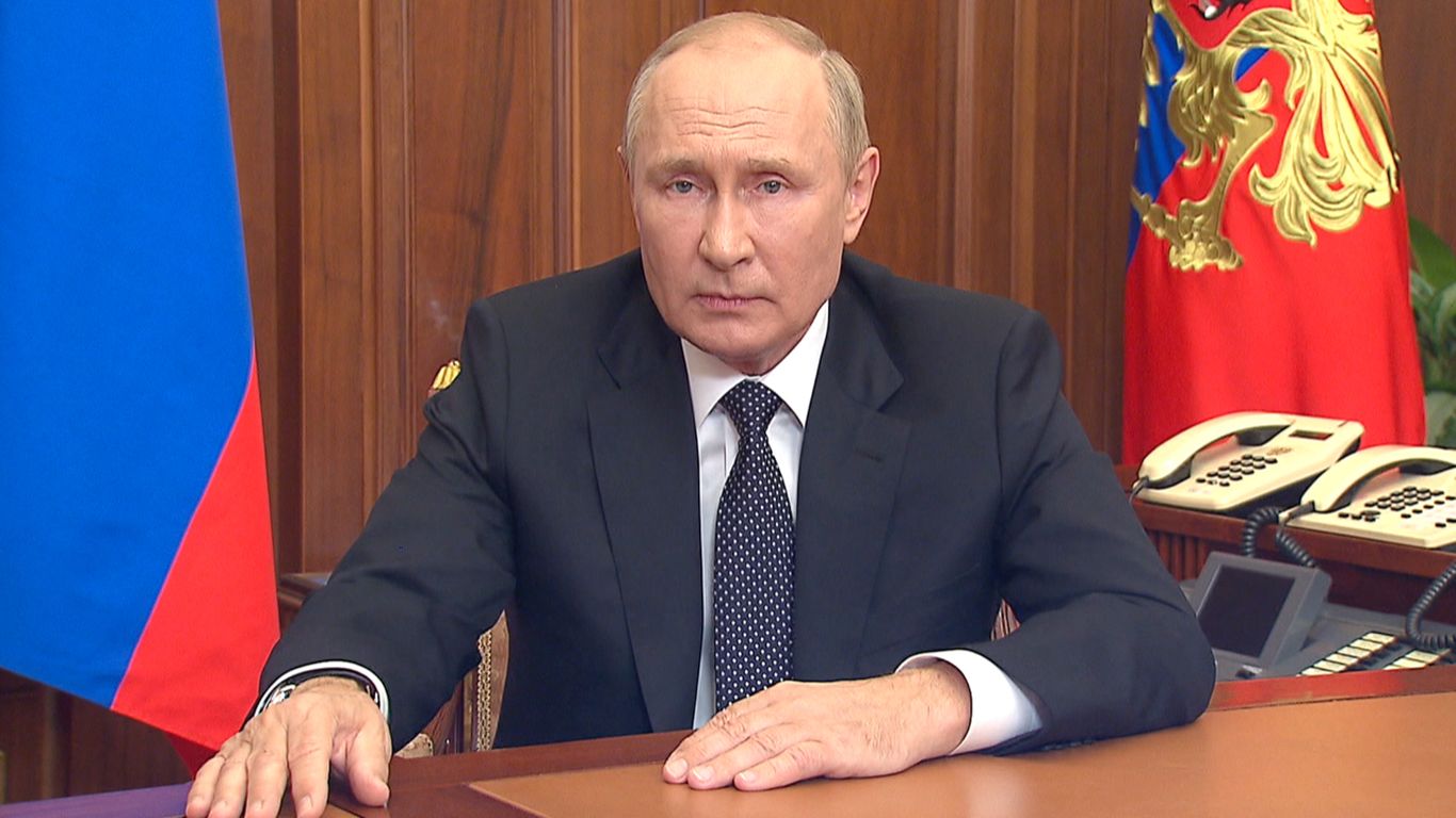 U.S. warns Russia against nuclear weapons use in Ukraine