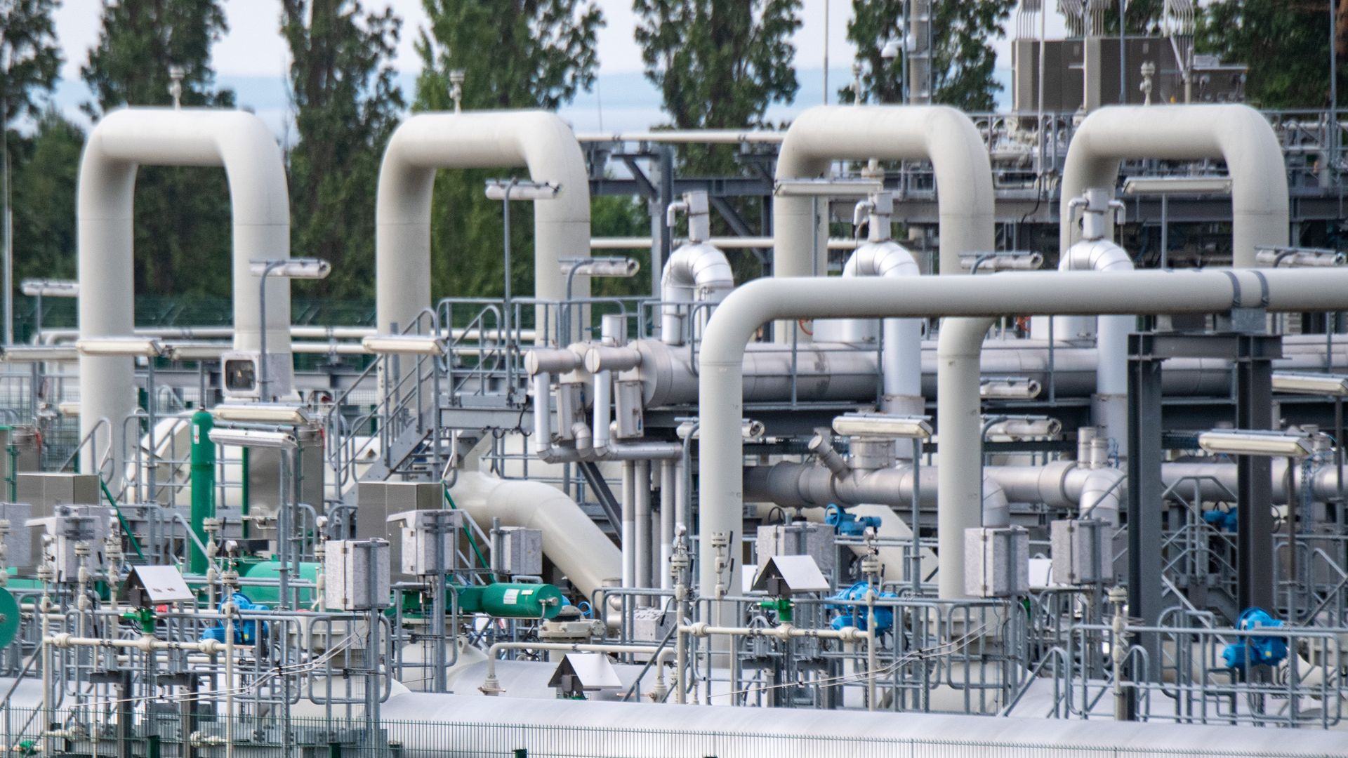 Pipe systems and shut-off devices at the gas receiving station of the Nord Stream 1 Baltic Sea pipeline and the transfer station of the OPAL.