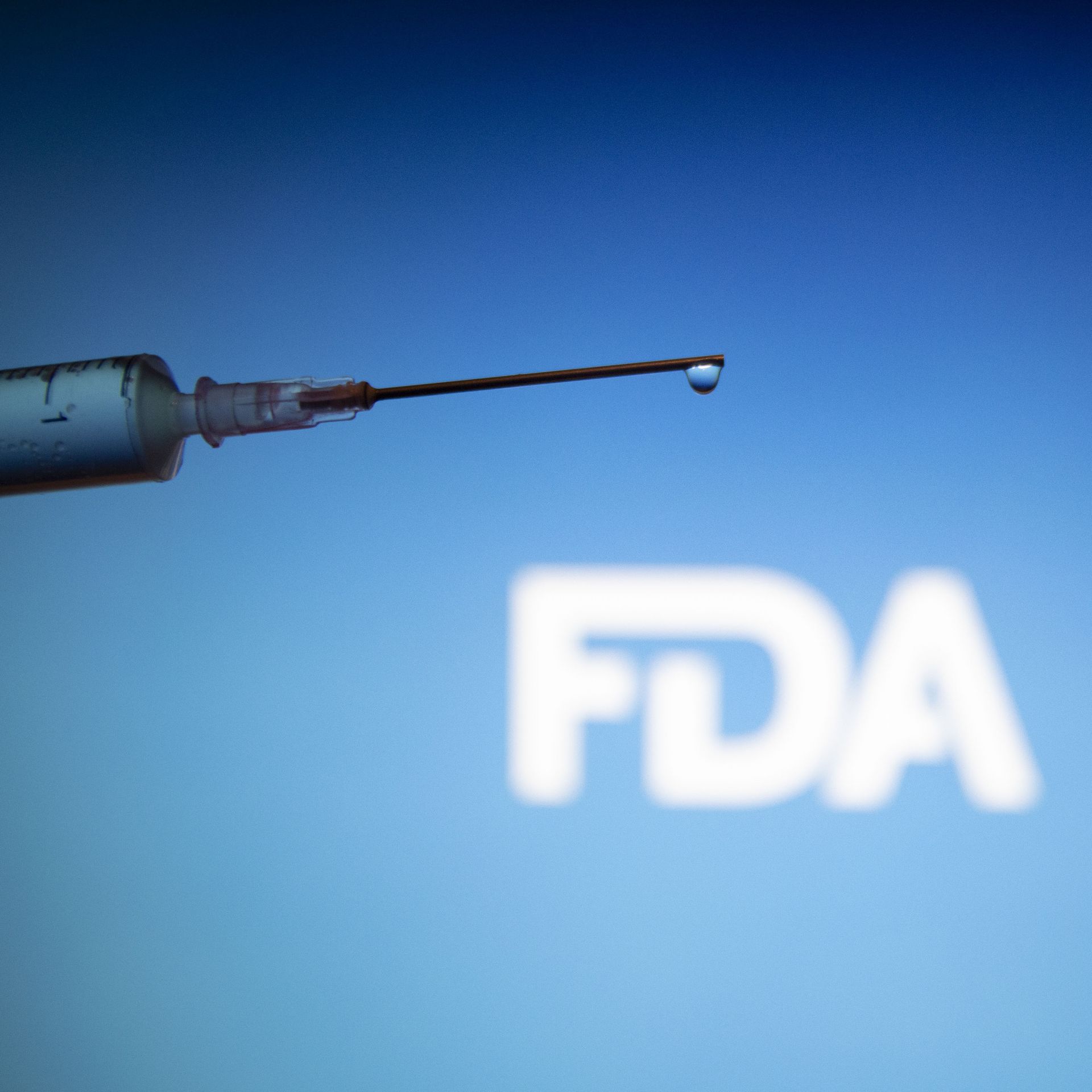 FDA vaccine advisers 'disappointed' and 'angry' that early data about new  Covid-19 booster shot wasn't presented for review last year