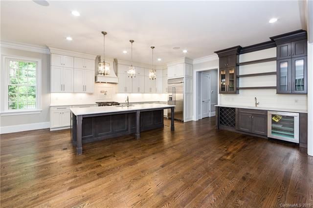 4329 Tottenham Road kitchen