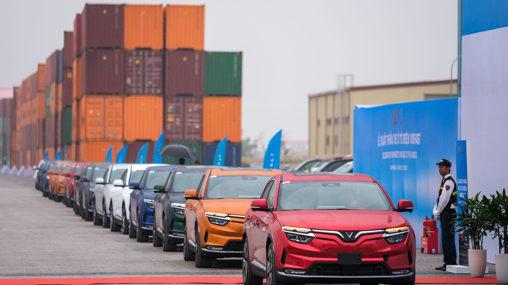 Photo of VinFast electric SUVs being loaded onto a ship from Vietnam bound for the U.S.