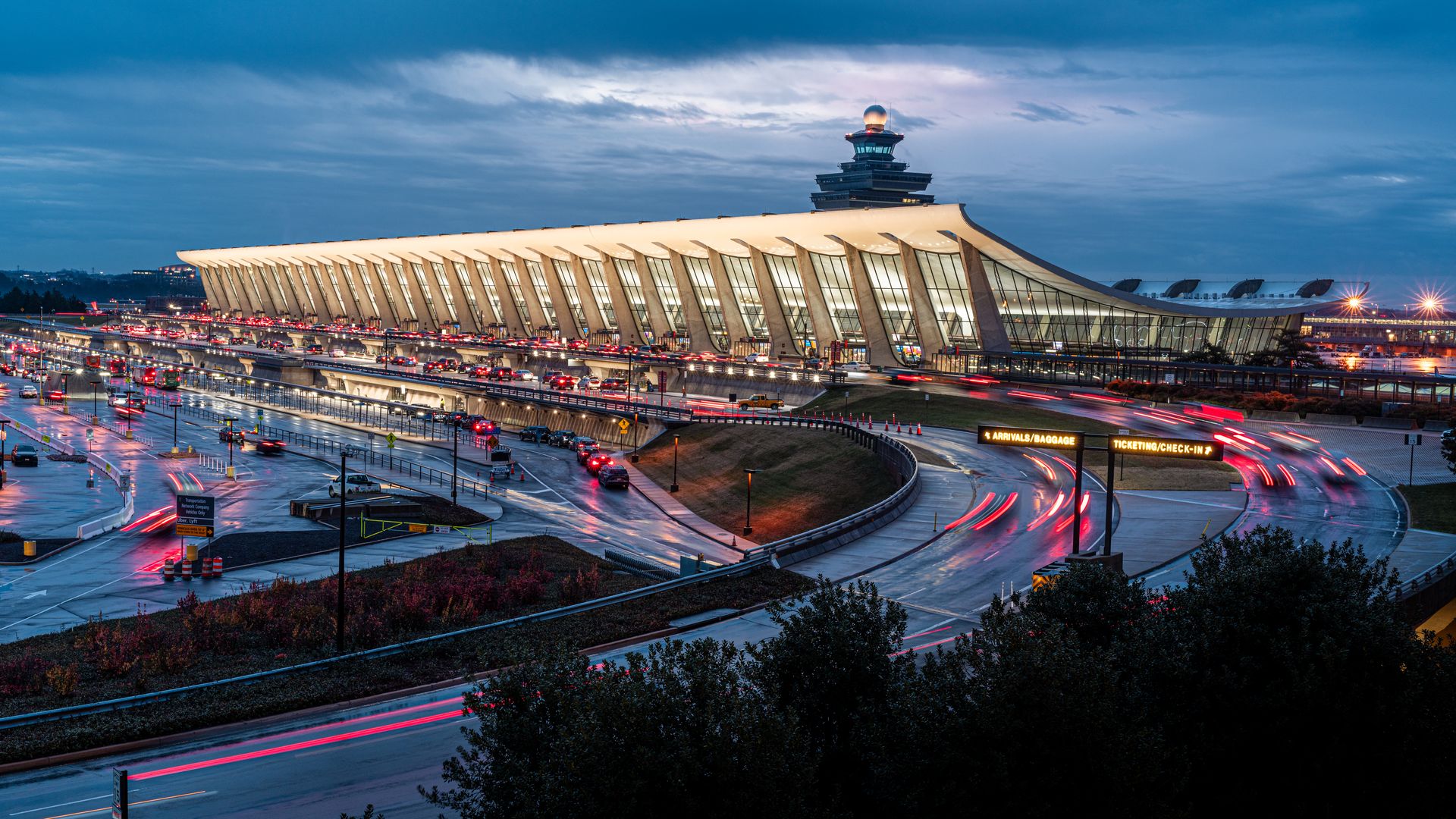 a pic of dulles airport at night