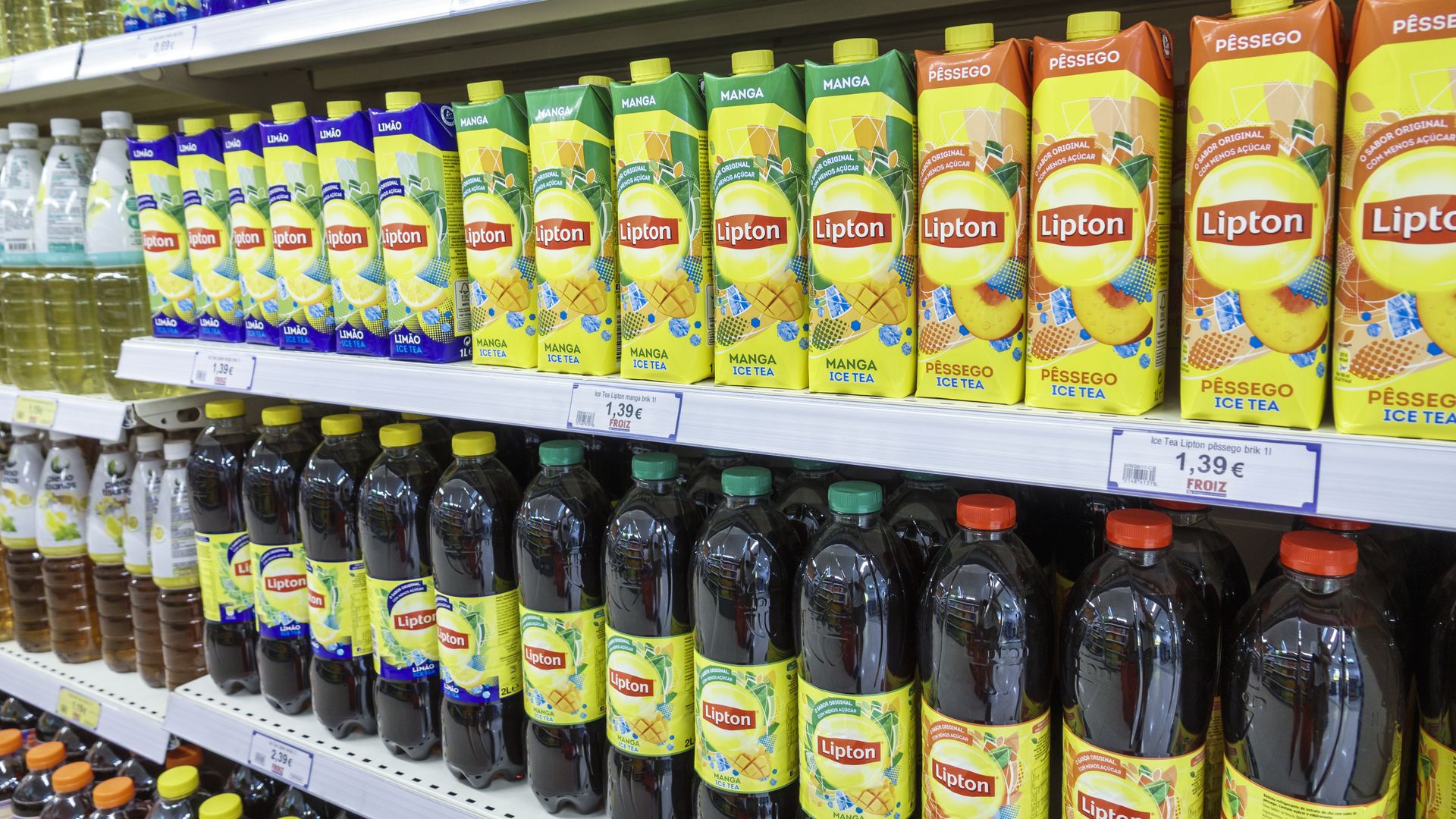 Lipton tea at grocery store