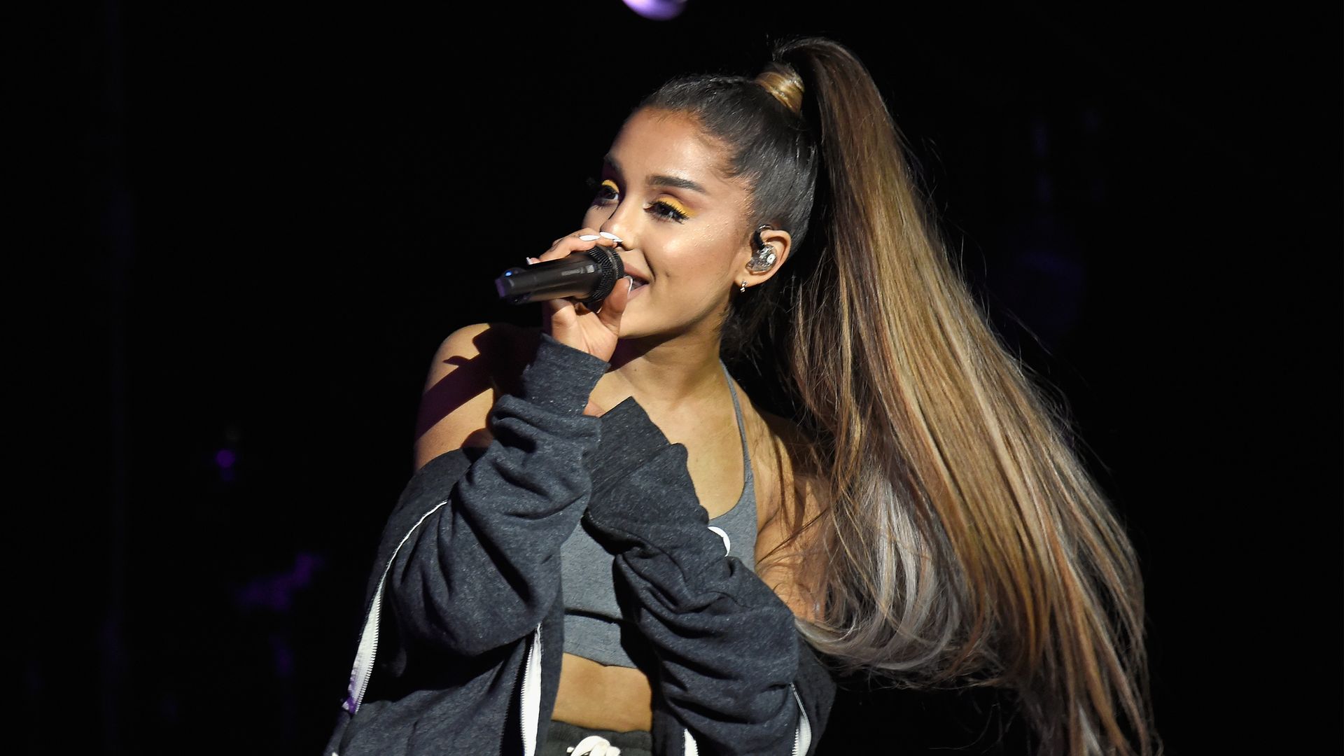Ariana grande performs