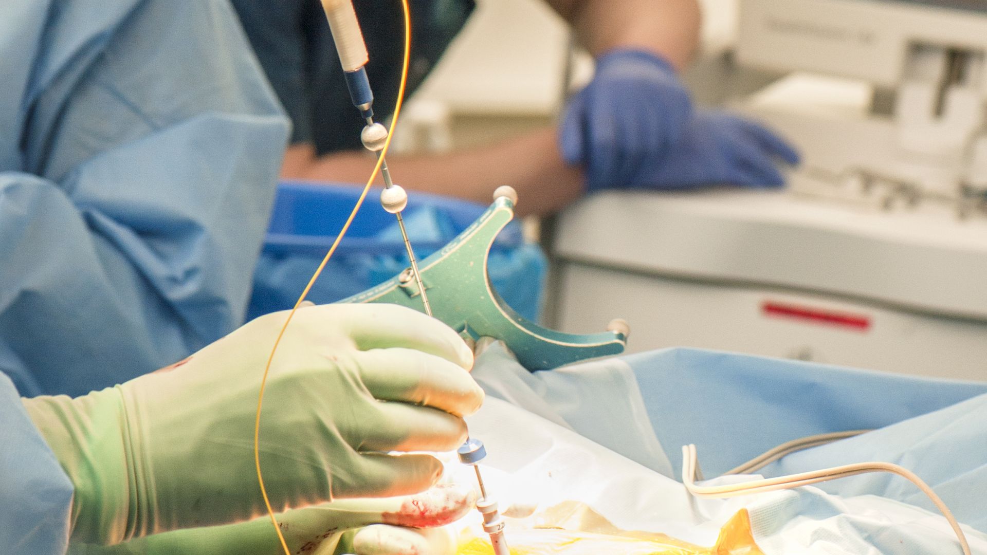Photo of a brain surgery using the imaging needle from this study.