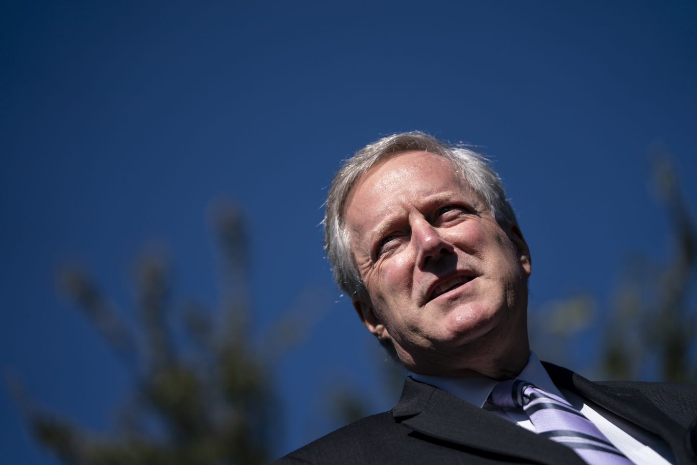 Mark Meadows says Trump's blood oxygen level "dropped rapidly," but he's doing well now thumbnail