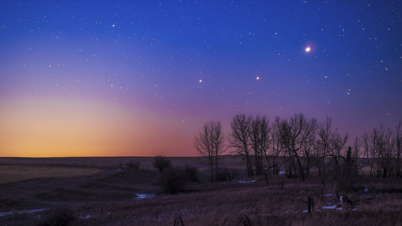 Spot three bright planets in the early morning sky