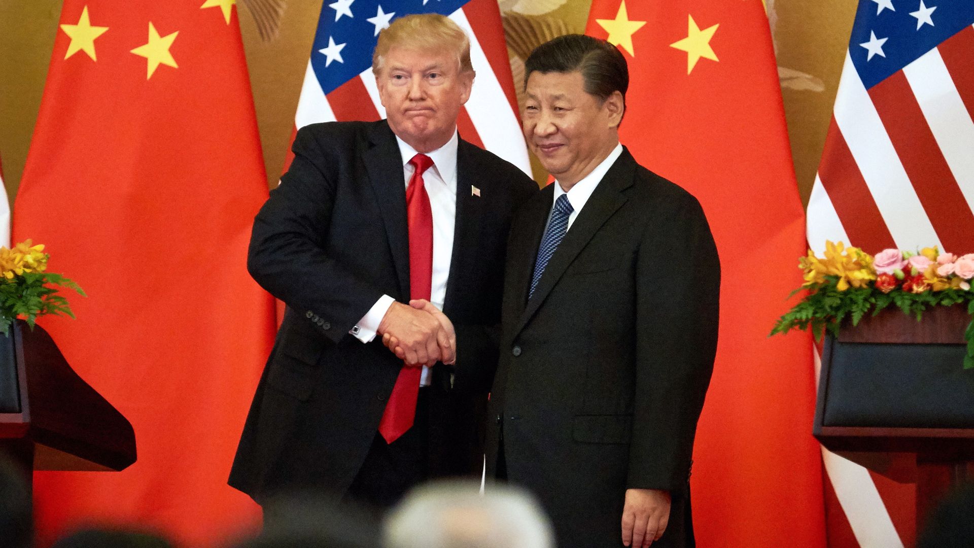 President Trump shakes hands with Chinese president Xi