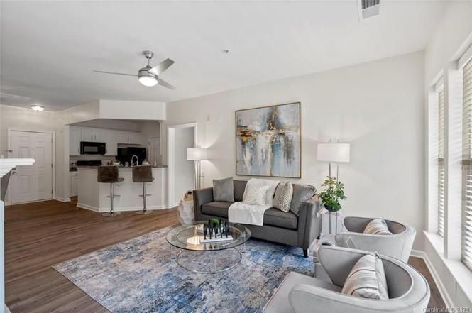 3246 Margellina Dr living area