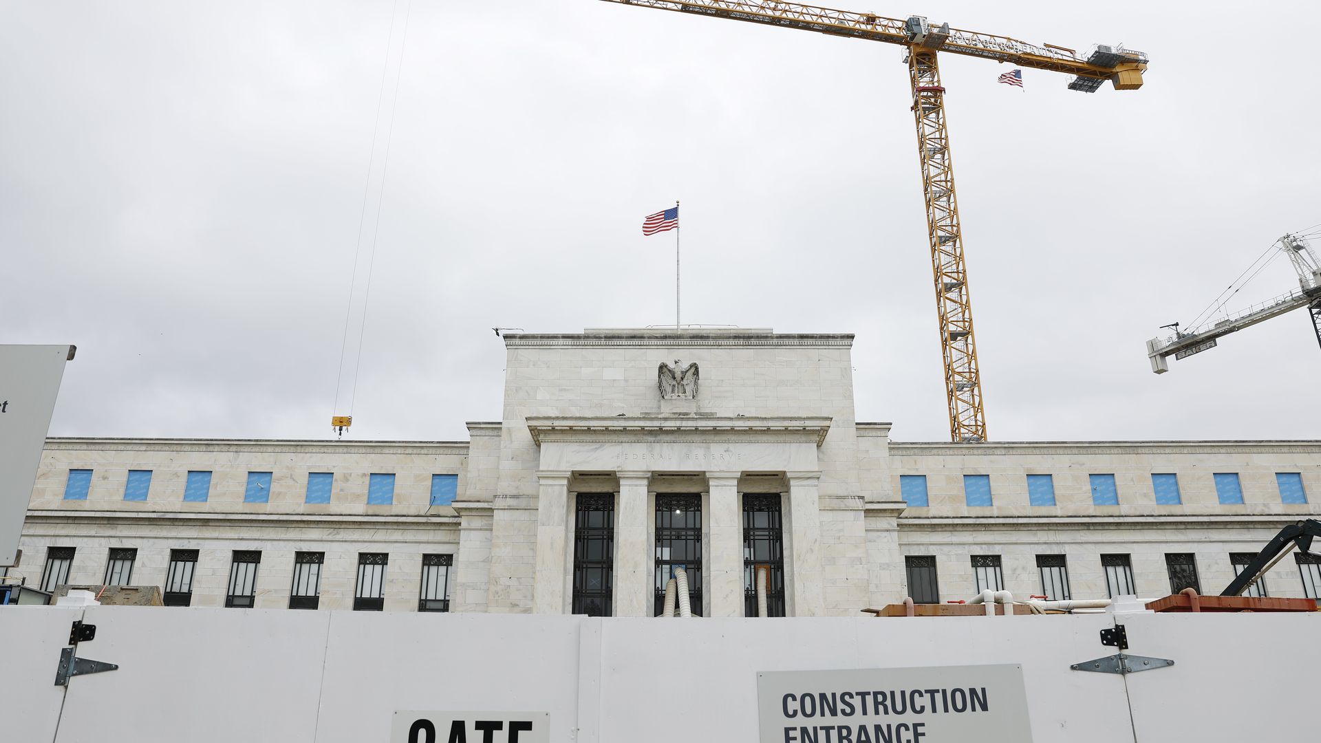 The Fed withdraws its guidance on bank crypto-related activities