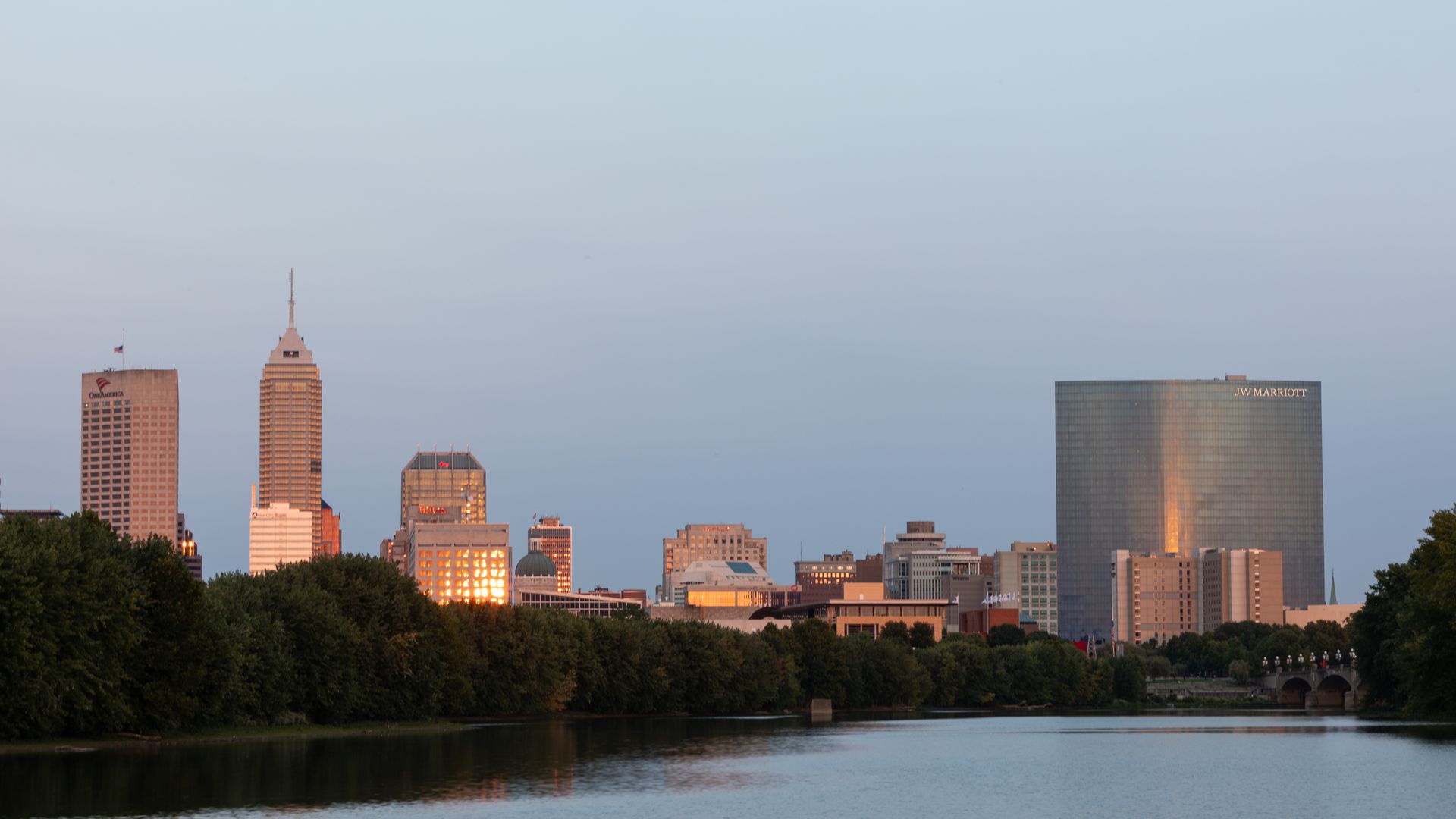  Indianapolis skyline 