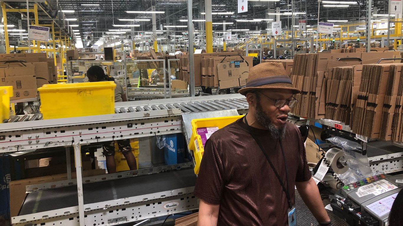 inside-amazon-s-baltimore-fulfillment-center-super-speedy-packaging