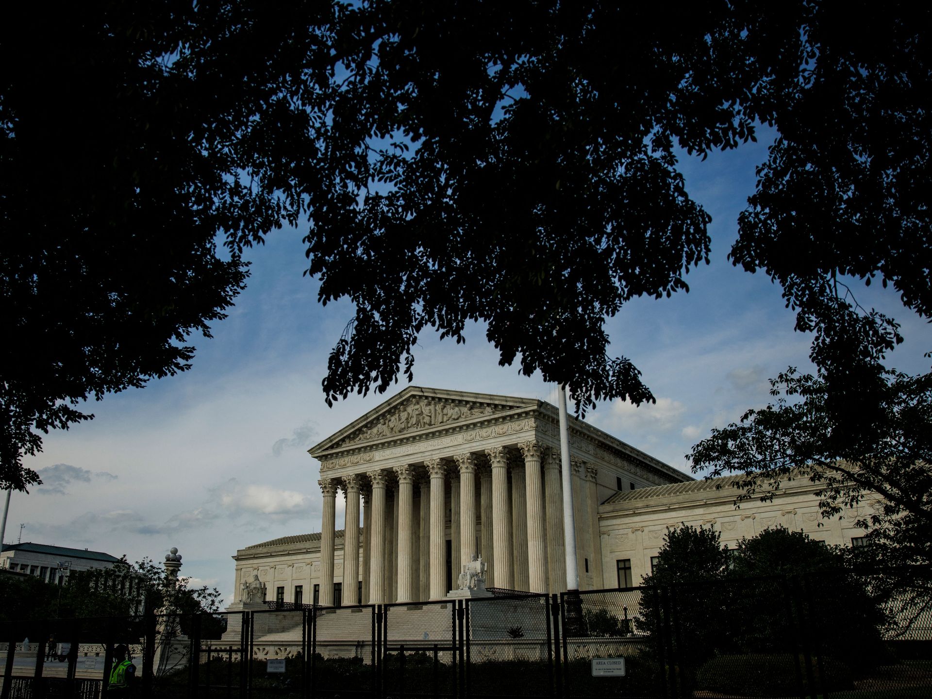Supreme Court says public school officials can pray openly