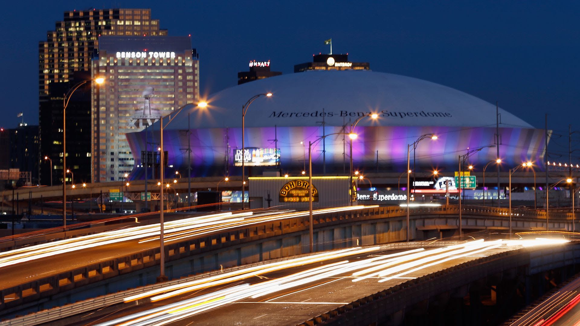 A picture of the Superdome.