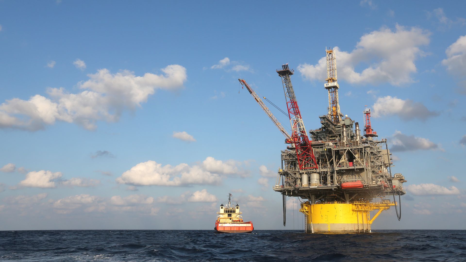 Offshore drilling and production platform
