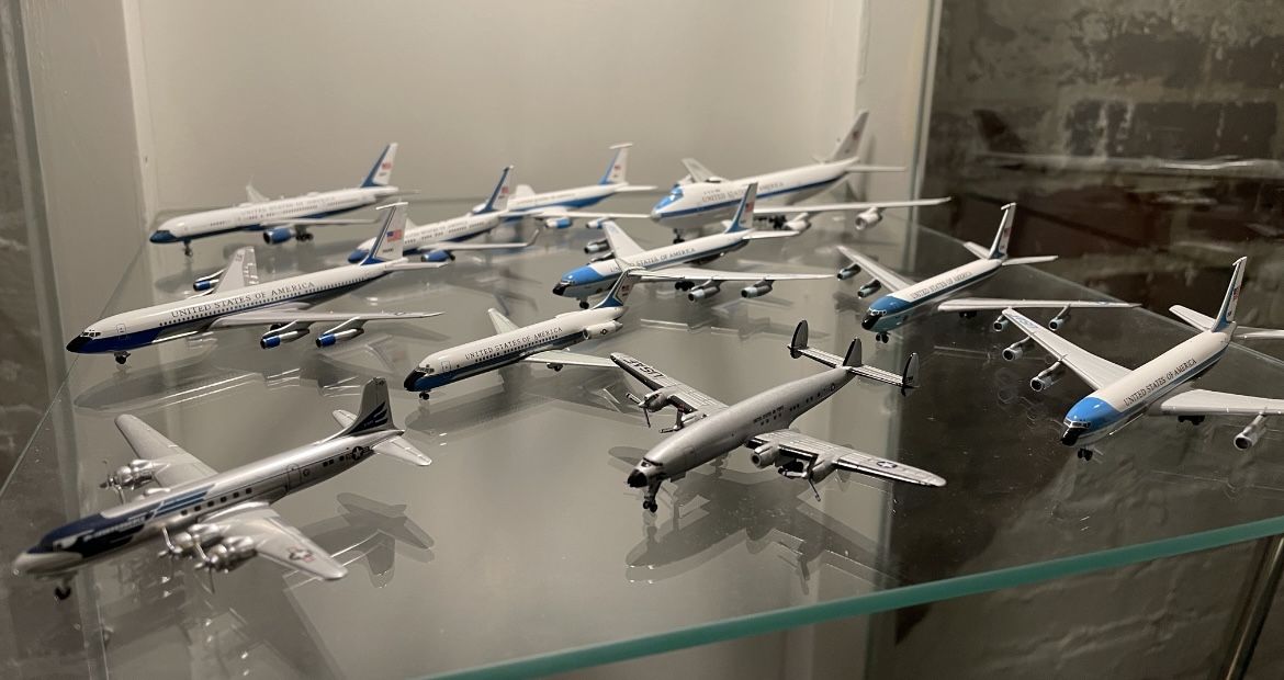 a dozen model planes