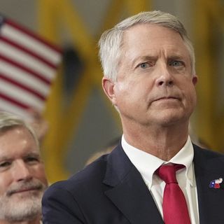 Scoop: Top Trump operative enlisted to rescue Kansas senator's campaign