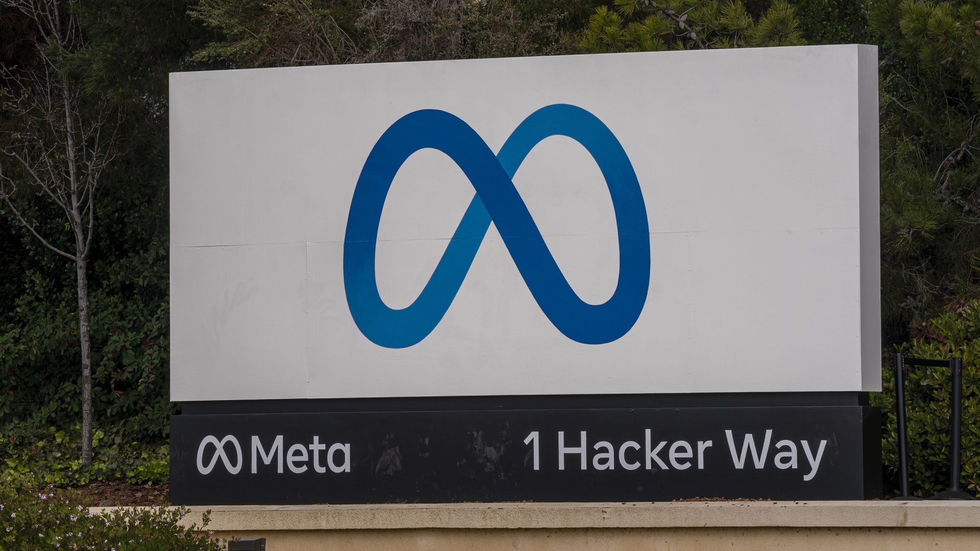 A sign in front of Meta's headquarters in California.
