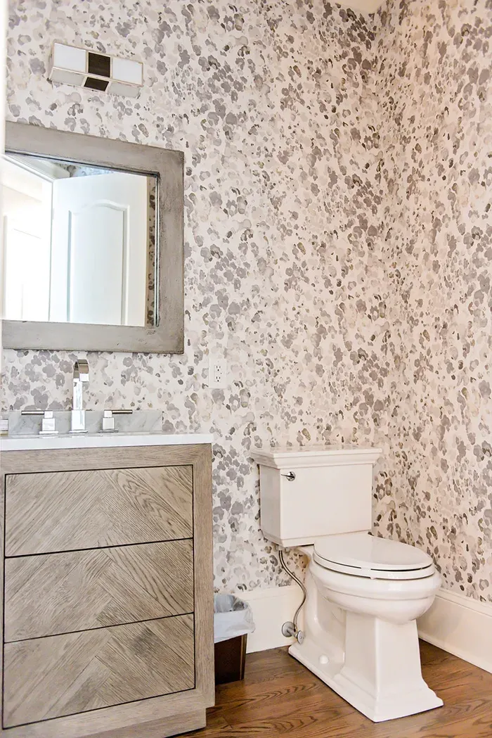 Ashley-DeLapp-powder-room-1