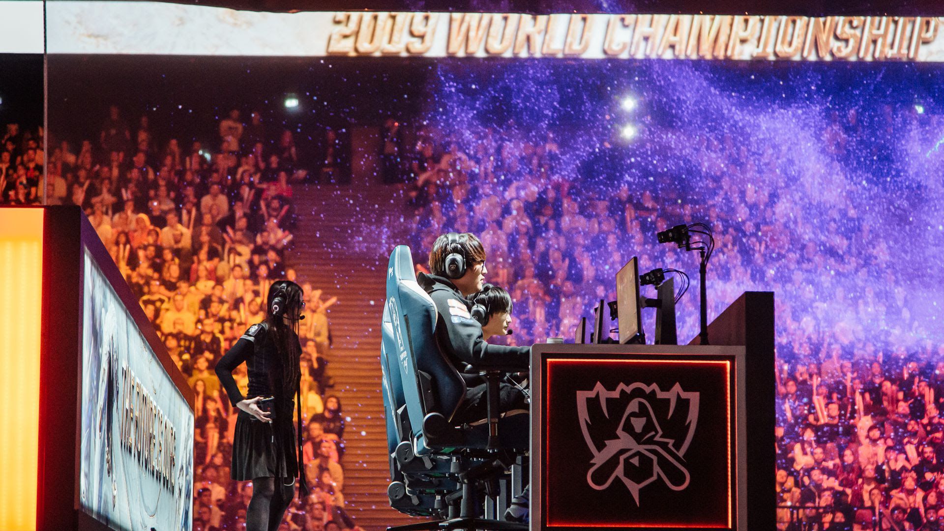 Competitors at the LoL championship