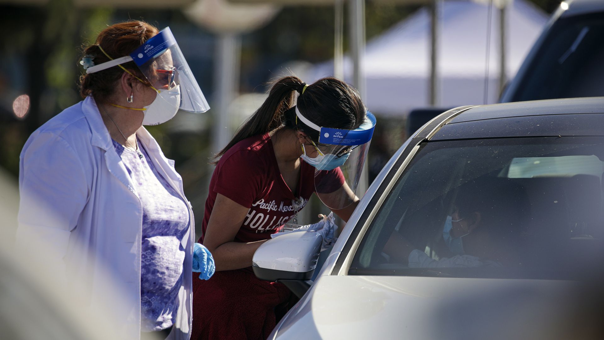COVID-19 mass-vaccination of healthcare workers takes place at Dodger Stadium on Friday, Jan. 15, 2021 in Los Angeles, CA. (Photo by Irfan Khan / Los Angeles Times via Getty Images)