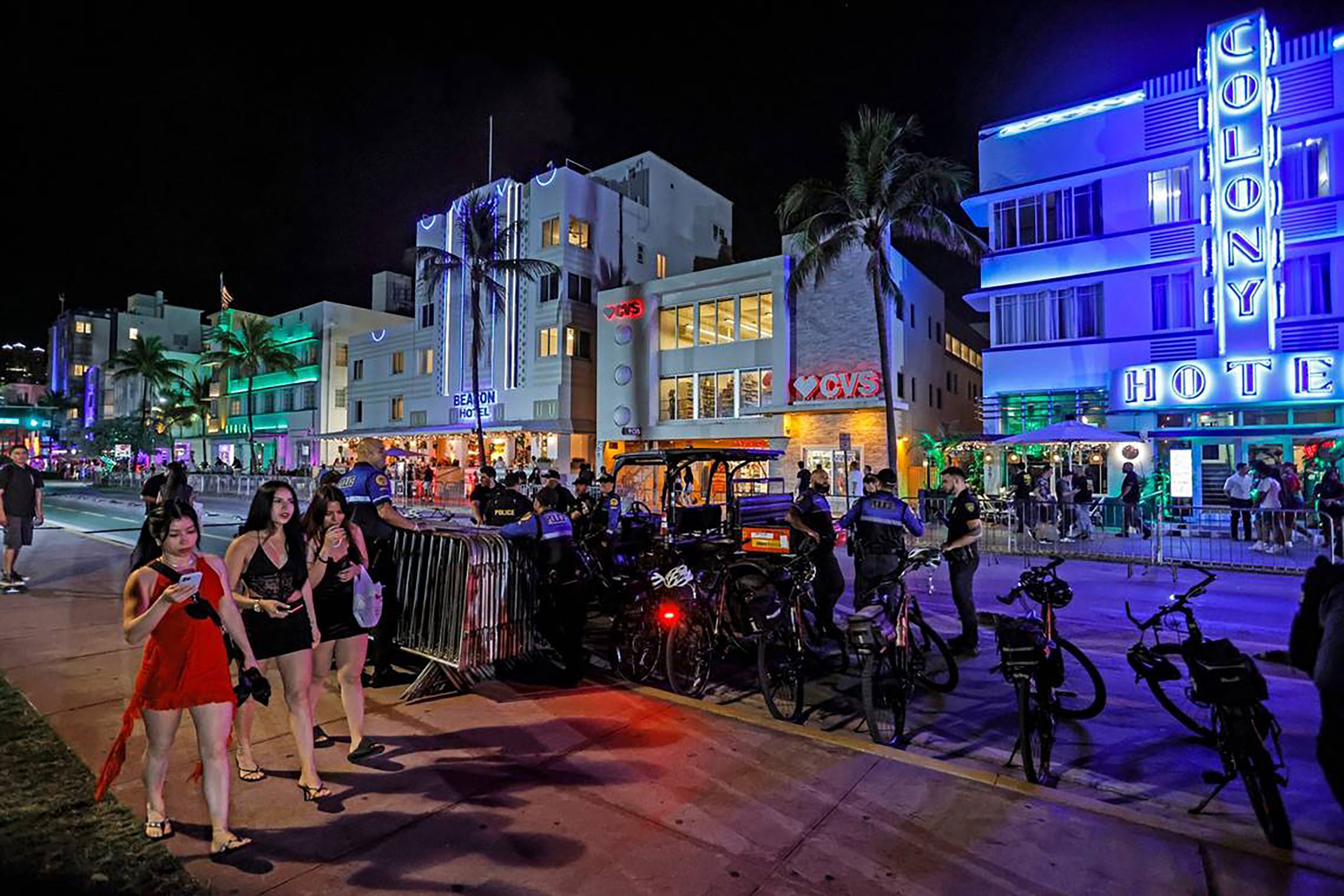 South Beach spring break crackdown: Bar owners report sales slump - Axios Miami South Beach spring break crackdown: Bar owners report sales slump - Axios Miami