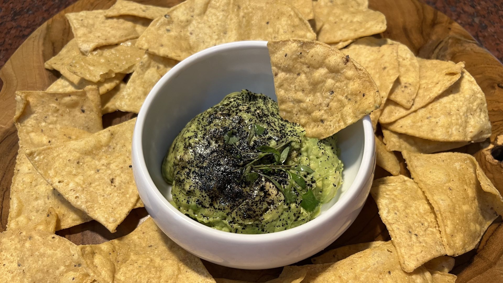Guacamole and chips 