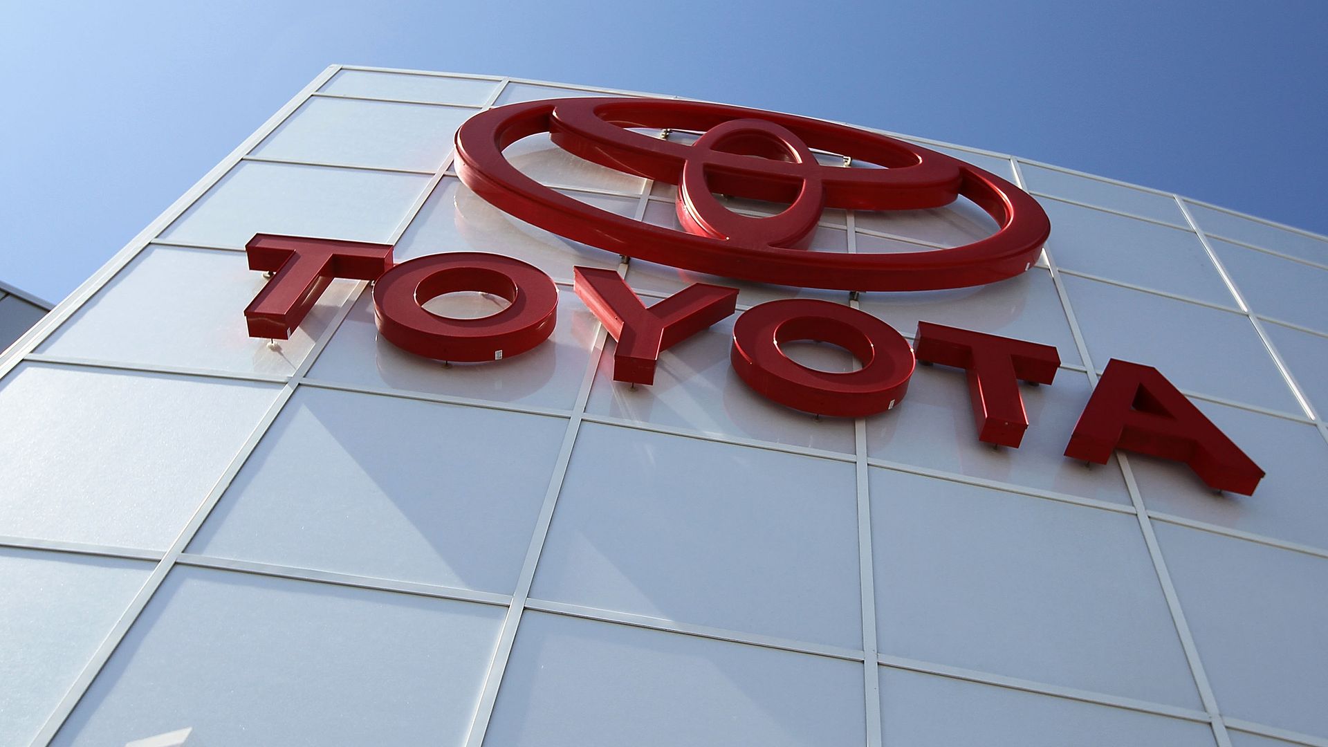 The Toyota logo is displayed on the exterior of City Toyota May 11, 2010 in Daly City, California. (Photo by Justin Sullivan/Getty Images)