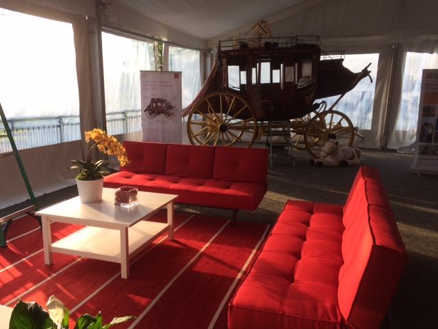 red sofa wells fargo golf experience