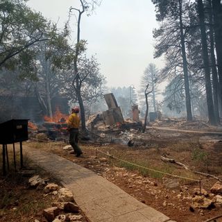 Historic Grand Canyon lodge destroyed as wildfires force evacuations in northern Arizona