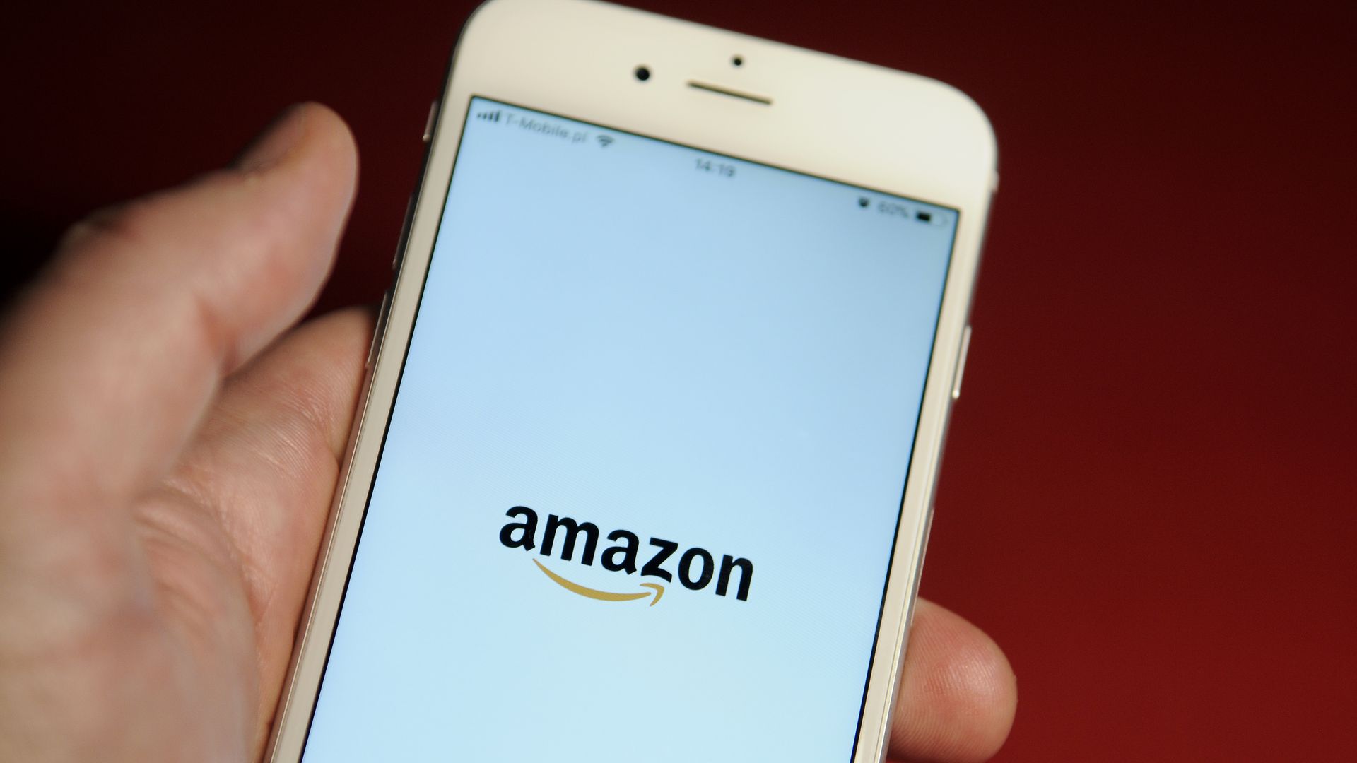 Amazon starting up on a screen