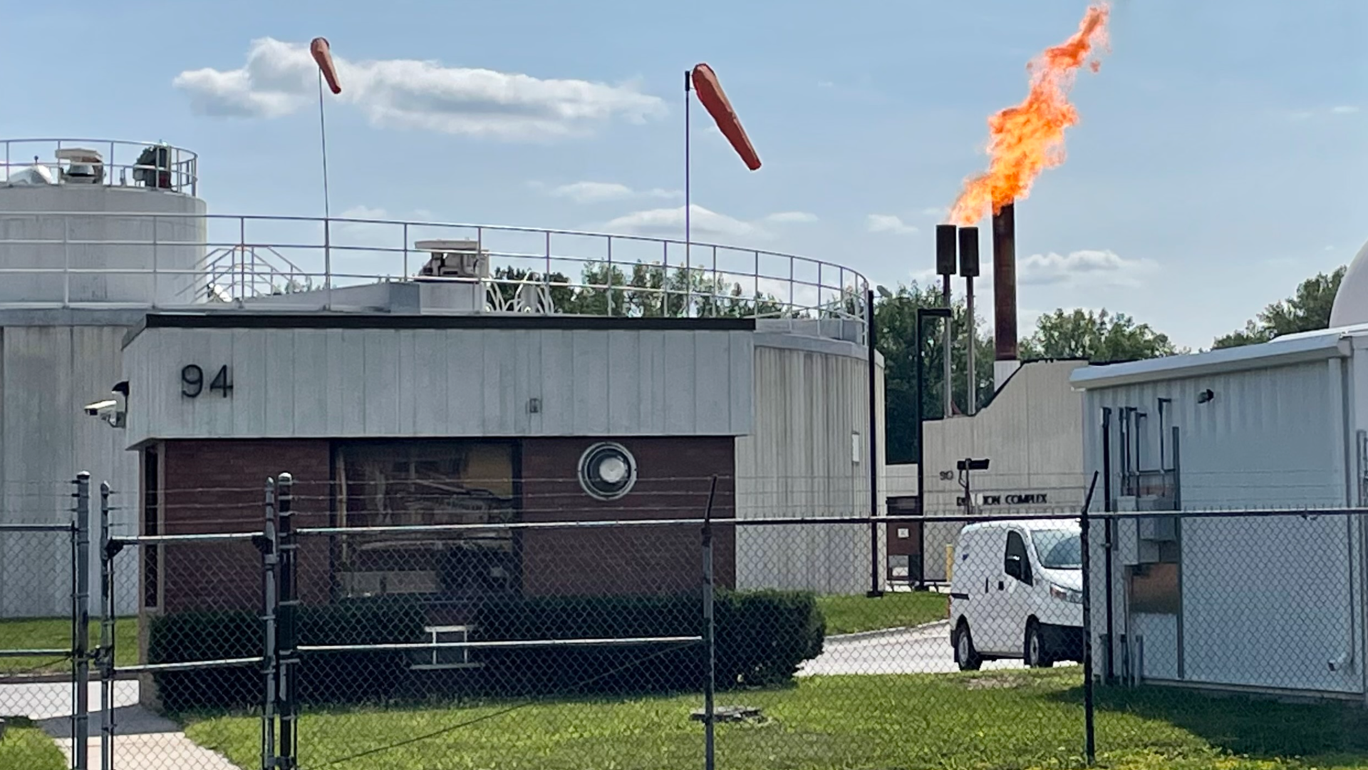 A photo of a gas flare.