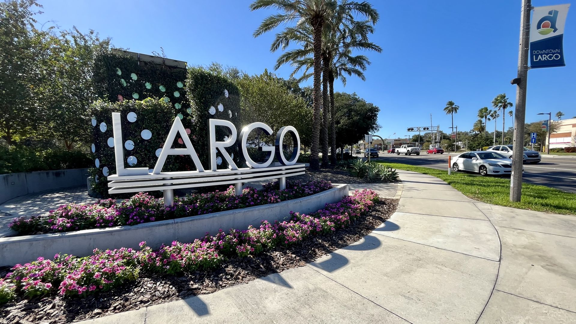 Park path similar to Largo Central Park setting