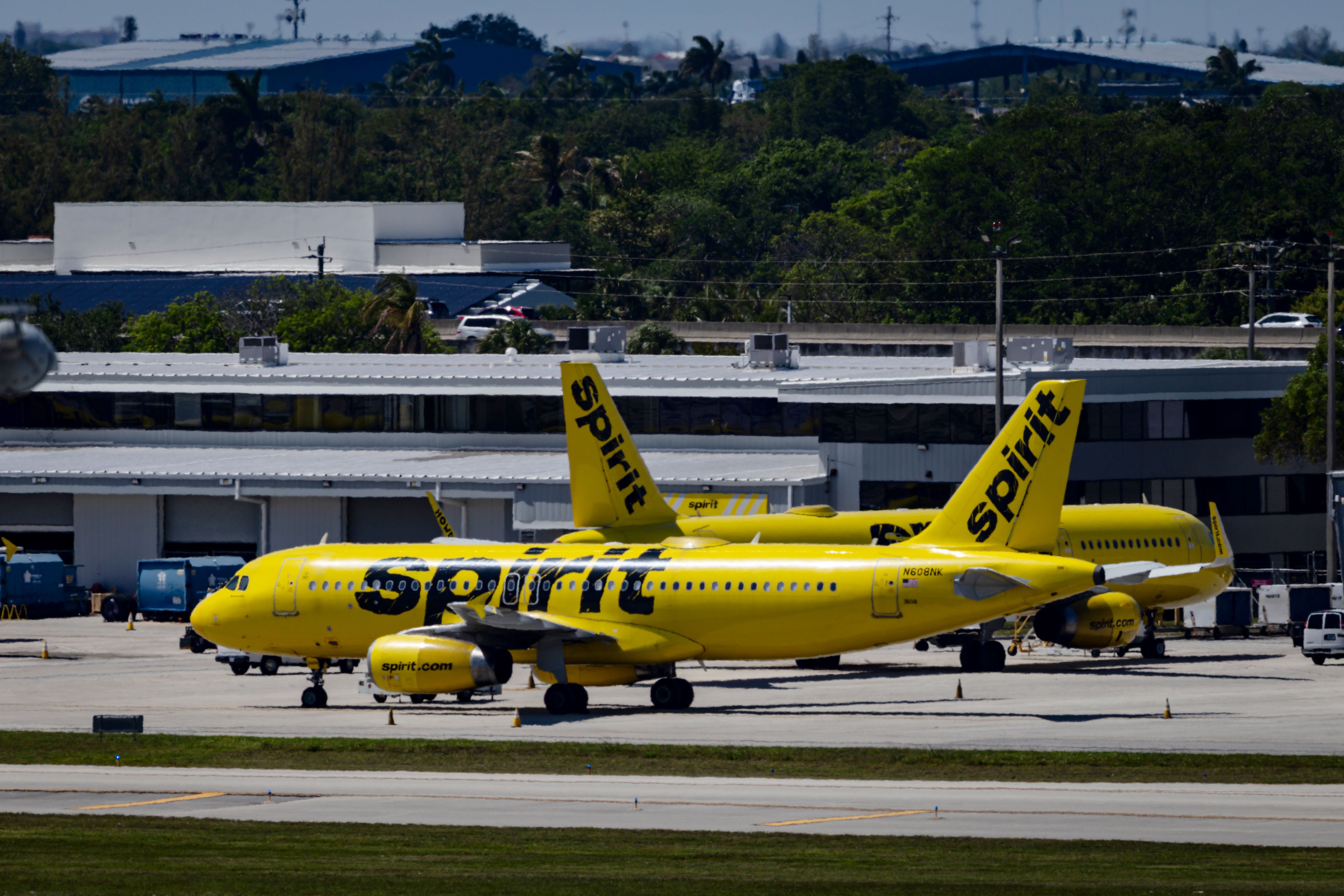 axios.com - Nathan Bomey - Rival airlines 'stand ready to assist' Spirit Airlines customers