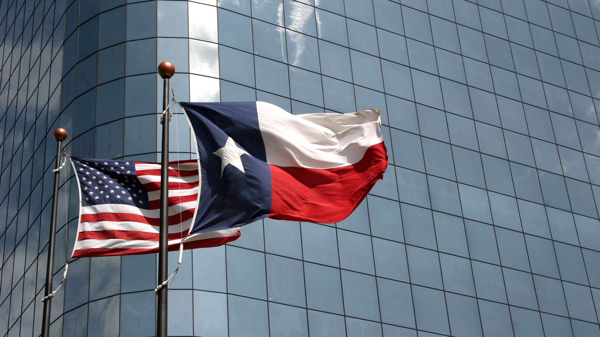 The Texas and US flag