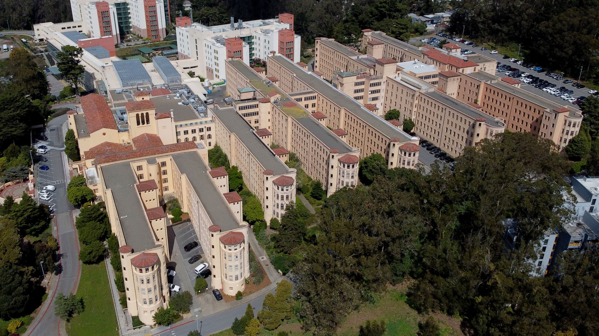 Outside Laguna Honda hospital