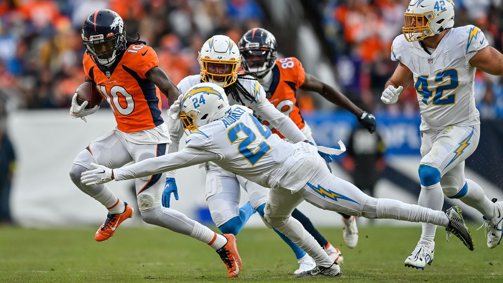 Los Angeles Chargers vs. Denver Broncos Tickets Sun, Dec 10, 2023