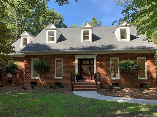 9516 Penshurst Trace front