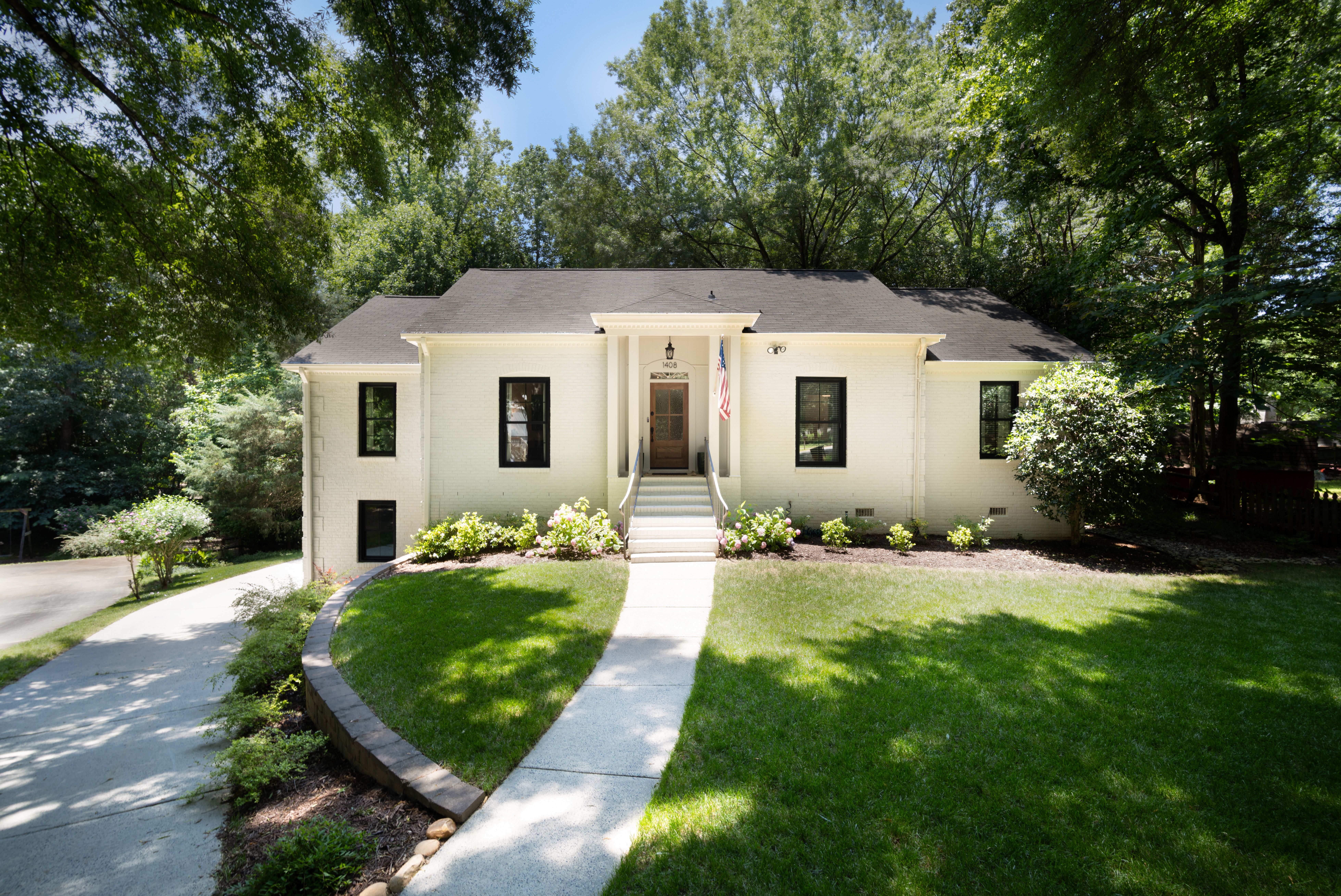 houses with pools for sale in charlotte north carolina