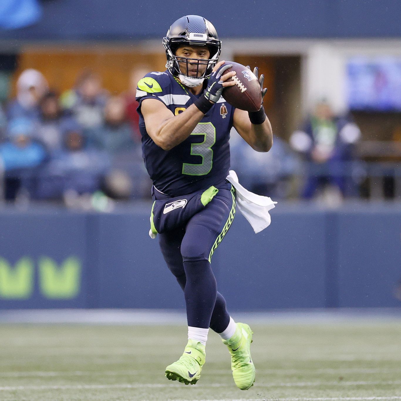 Reports: Seahawks Trading QB Russell Wilson To Broncos