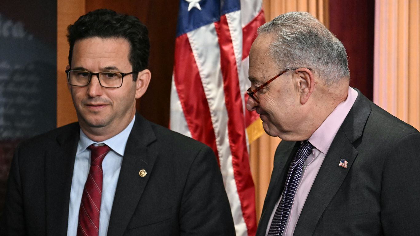Scoop: Schatz notches 10th whip endorsement