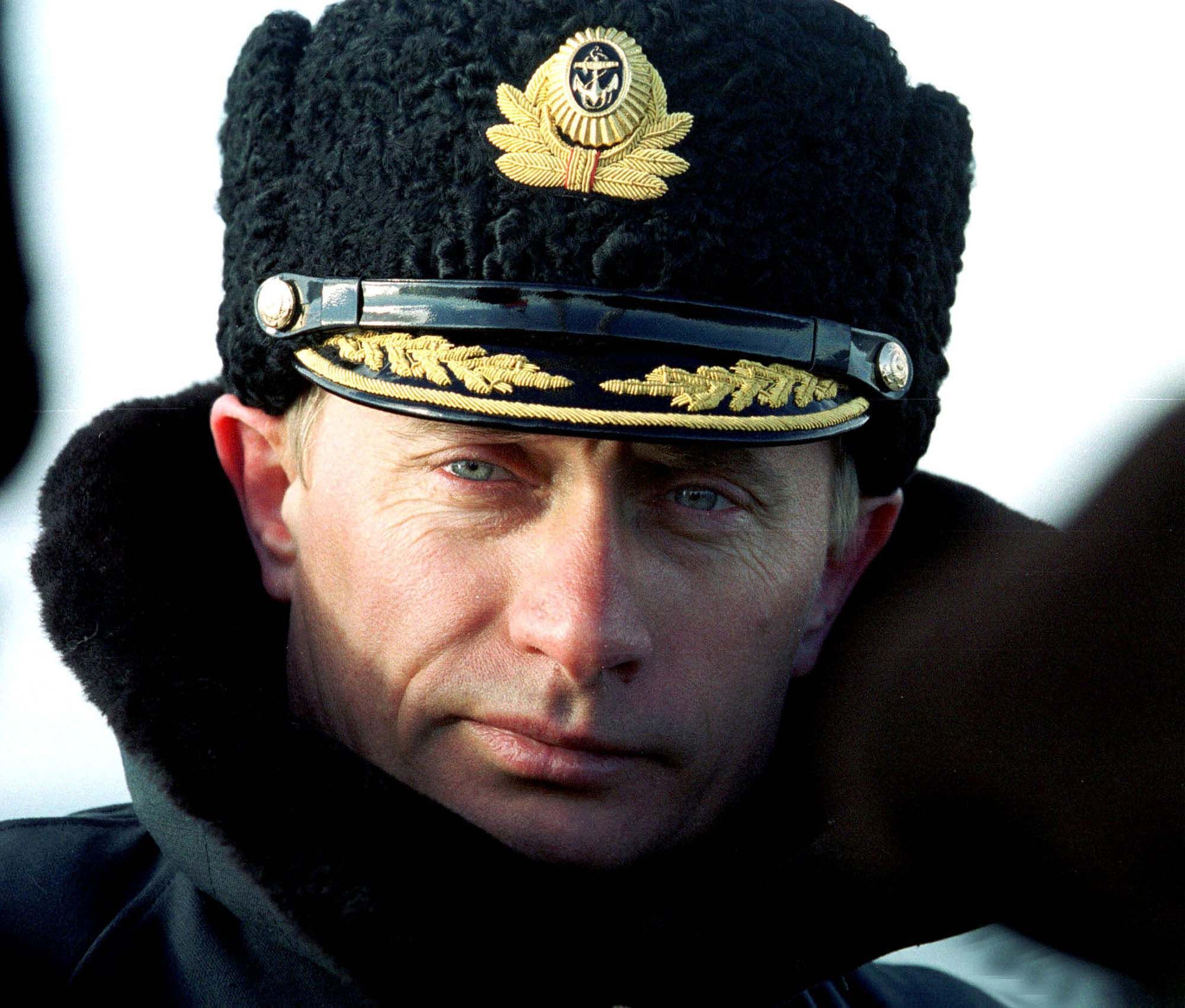 20 Years Of Putin Tracing His Rise From Kgb To Kremlin