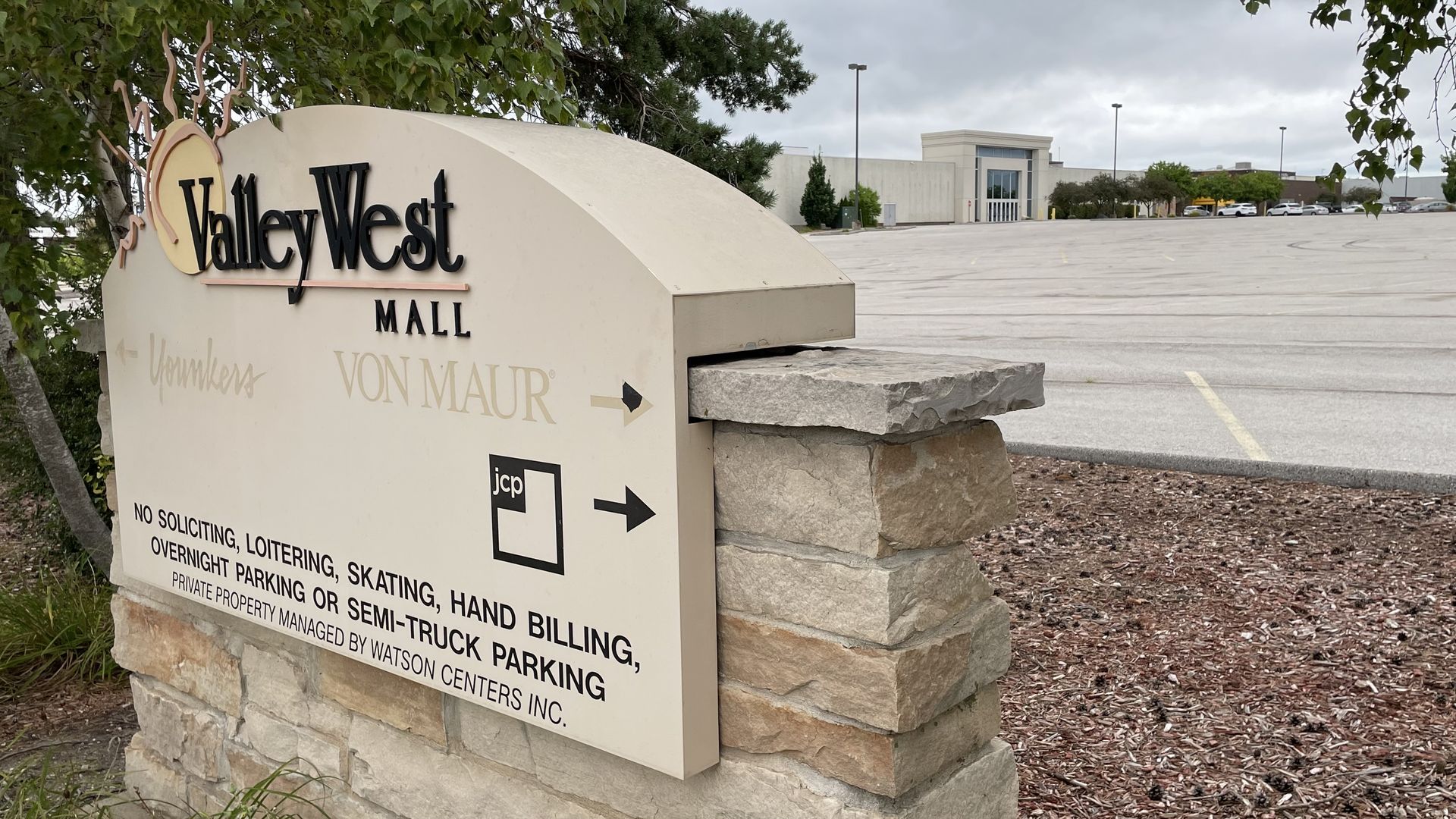 A photo of Valley West Mall.