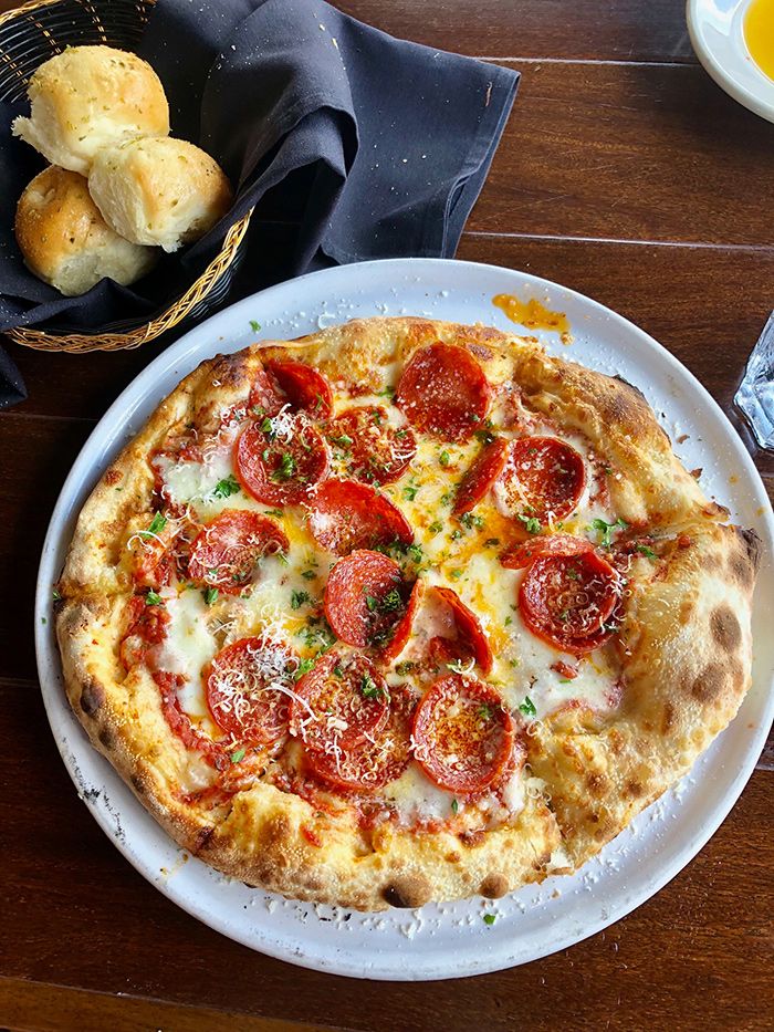 pizza-from-mama-ricottas