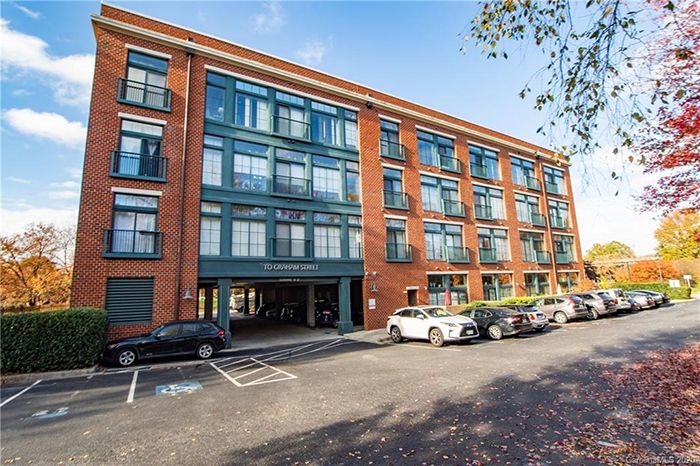 626 N Graham St #405