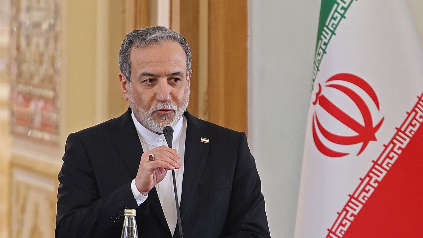 U.S.-Iran nuclear talks expected Friday amid military buildup