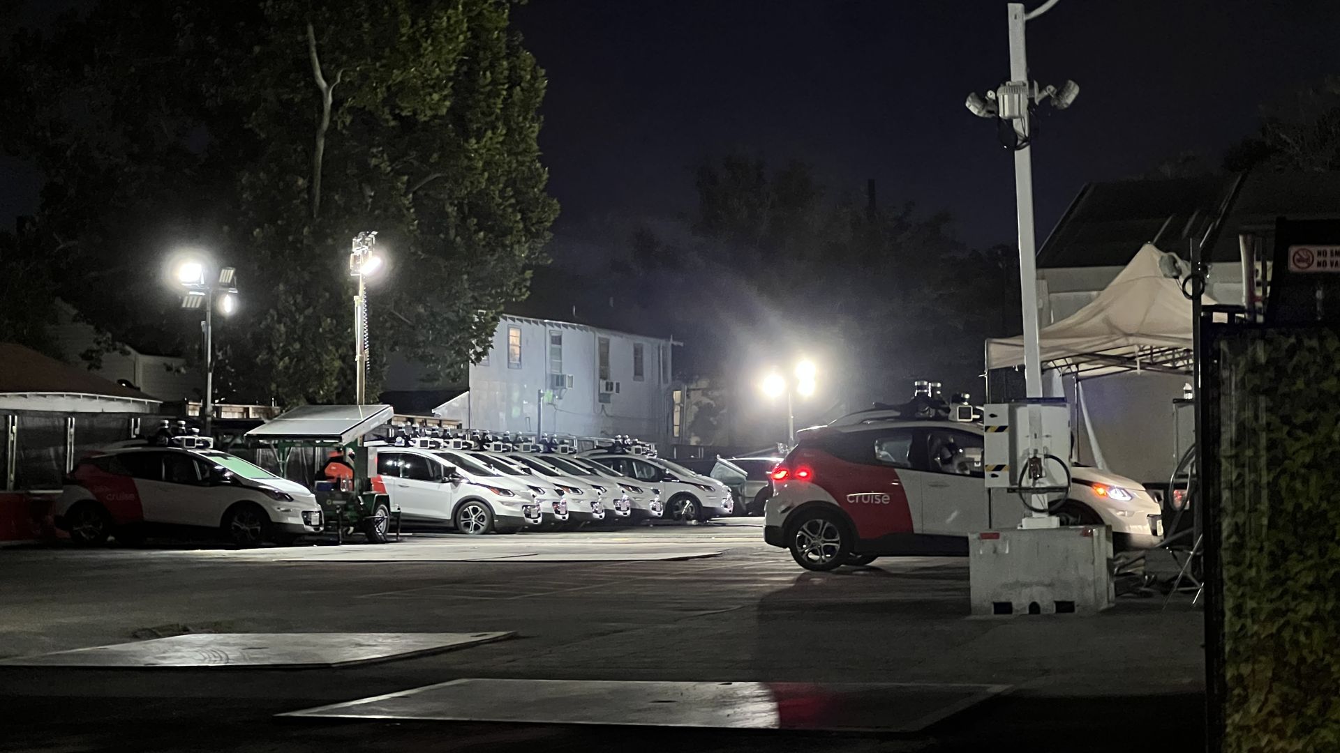 Cruise's Houston parking lot